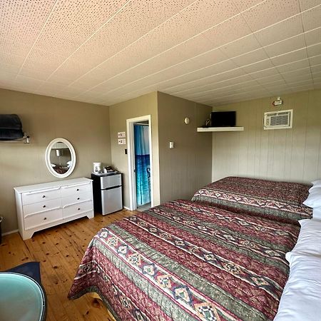 The Waterfront Motel Grand Barachois Buitenkant foto