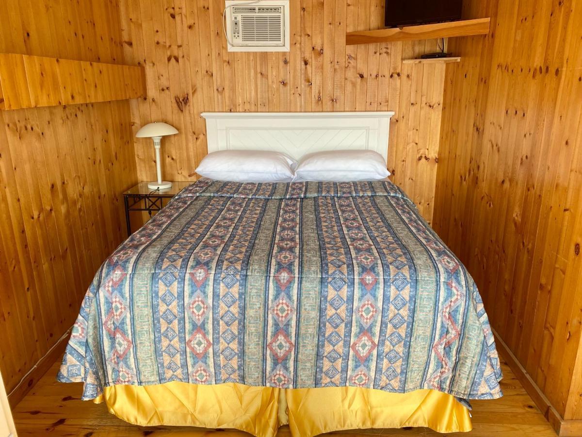 The Waterfront Motel Grand Barachois Buitenkant foto