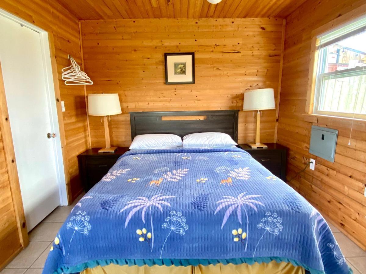 The Waterfront Motel Grand Barachois Buitenkant foto