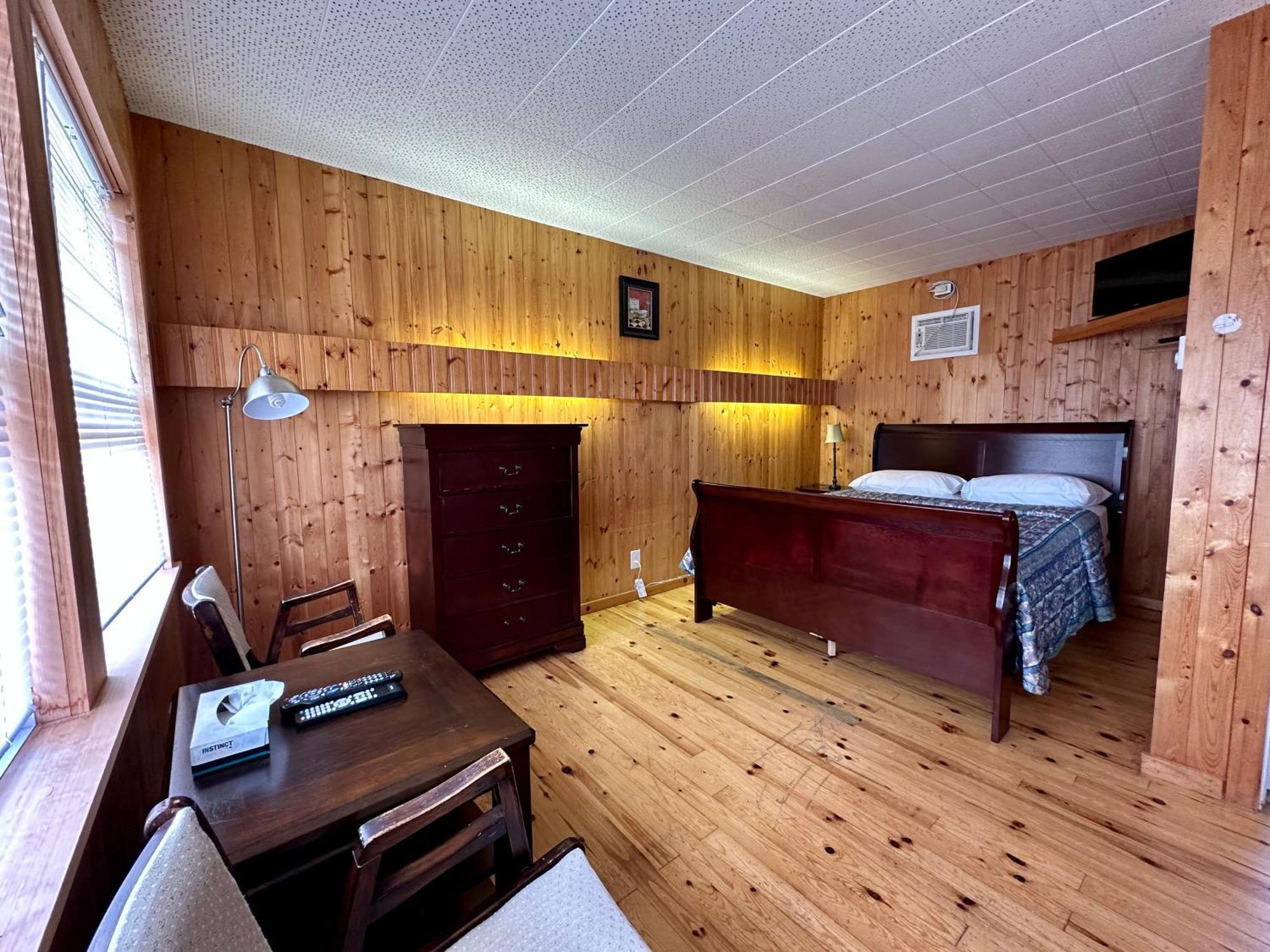 The Waterfront Motel Grand Barachois Buitenkant foto