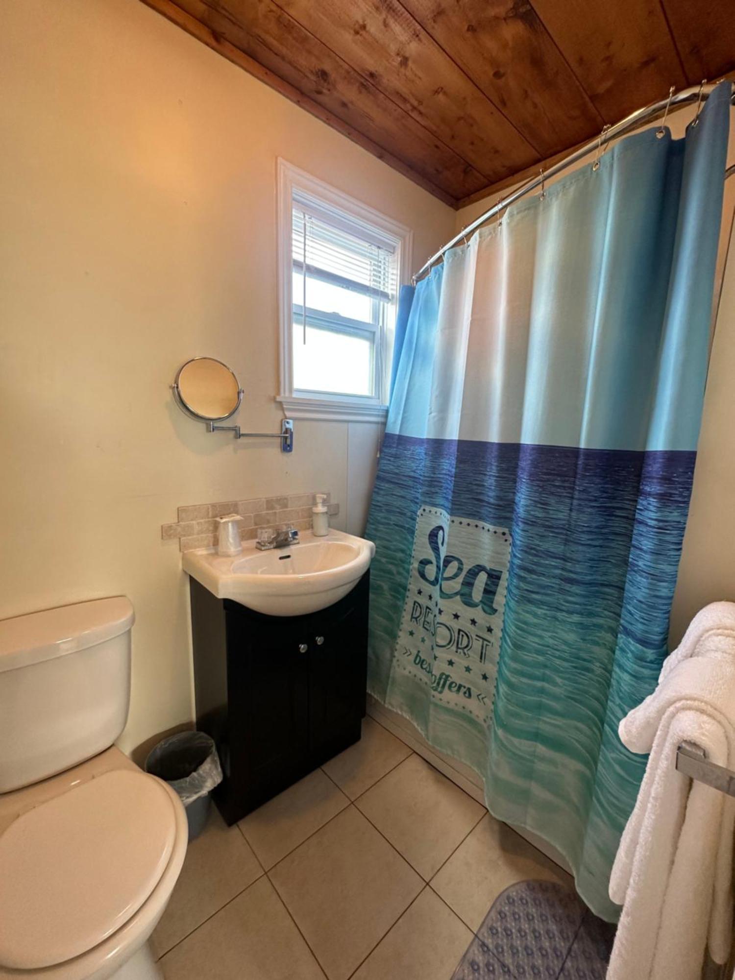 The Waterfront Motel Grand Barachois Buitenkant foto